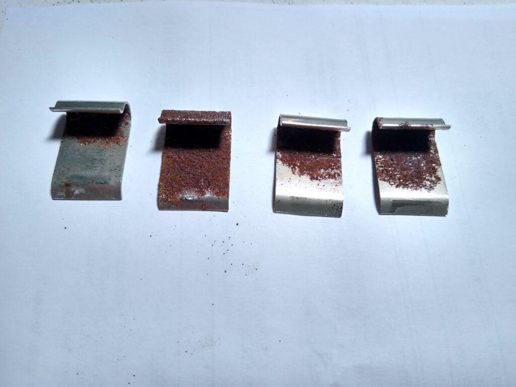 INNOVELEC-BX Les composants défectueux détectés sont : Oxydation et rouille sur le PCB. Vias cassés et mauvaise soudure suspectée. Relais suspectés.