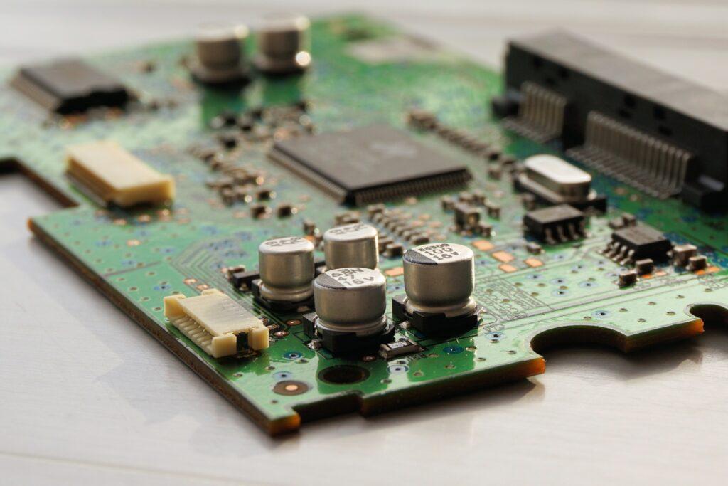 Conception de schéma électronique, CAO, routage, firmware, FPGA, VHDL